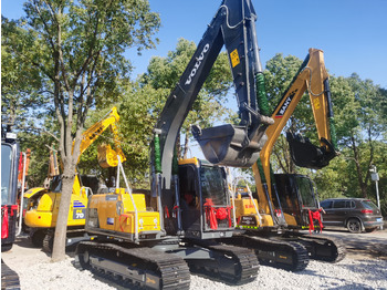 حفار زحاف VOLVO EC140DL