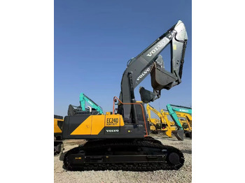 حفار زحاف VOLVO EC240