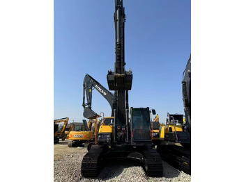 حفار زحاف VOLVO EC240: صورة 3