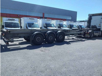 نصف مقطورة لنقل الحاويات