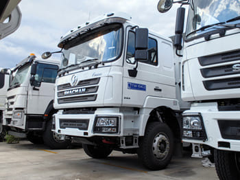 شاحنة لنقل البضائع الحرة SHACMAN Shacman Tractor Truck for Sale in Malawi: صورة 3 شاحنة لنقل البضائع الحرة SHACMAN Shacman Tractor Truck for Sale in Malawi: صورة 3