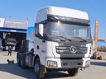 وحدة جر SHACMAN