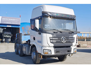 وحدة جر SHACMAN