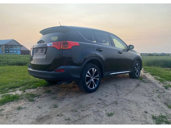 سيارة دفع رباعي TOYOTA