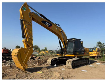 حفار زحاف CATERPILLAR 325