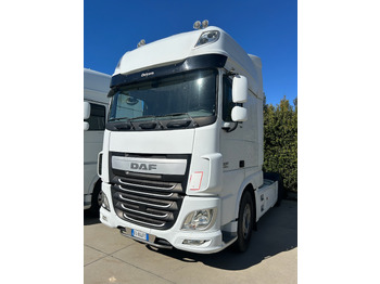 وحدة جر DAF XF 510