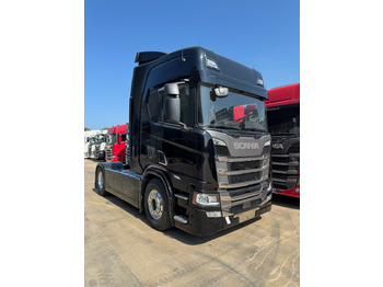 وحدة جر SCANIA R 500