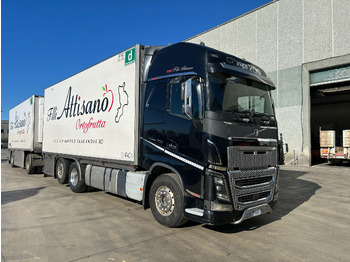 شاحنة الفريزر VOLVO FH 750