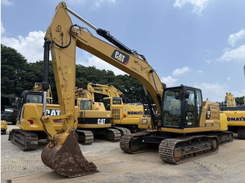 حفار زحاف CATERPILLAR 320
