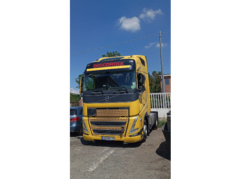 وحدة جر VOLVO FH