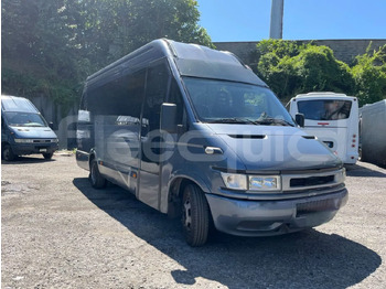 حافلة صغيرة IVECO Daily