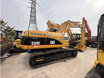 حفار زحاف CATERPILLAR 320CL