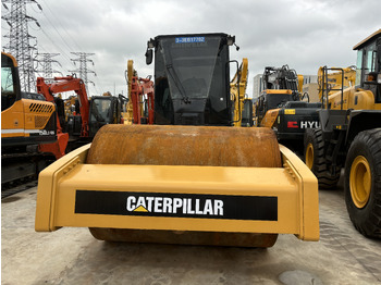 مدحلة اسفلت CATERPILLAR