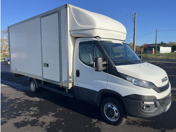 شاحنة مغلقة الصندوق IVECO Daily