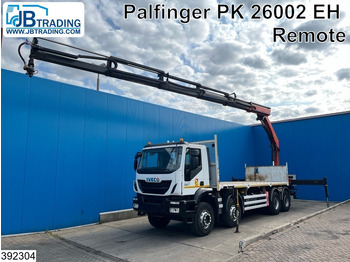 شاحنات مسطحة IVECO Trakker