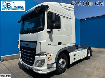 وحدة جر DAF XF 530
