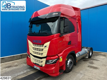 وحدة جر IVECO S-WAY