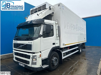 شاحنة الفريزر VOLVO FM9 260