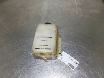 الكابينة والداخلية CASE