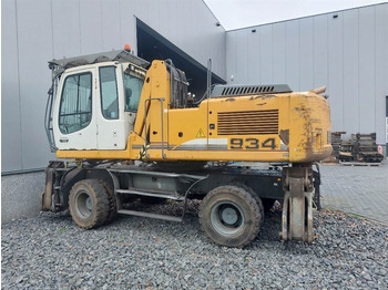 معالج النفايات LIEBHERR A 934