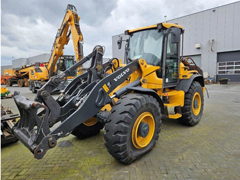 اللودر بعجل VOLVO L50