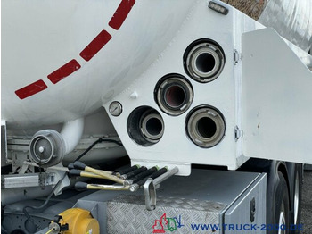 شاحنة الشفط Mercedes-Benz Actros 2544 Silo Holz Pellets 28m³ inkl. Waage: صورة 2