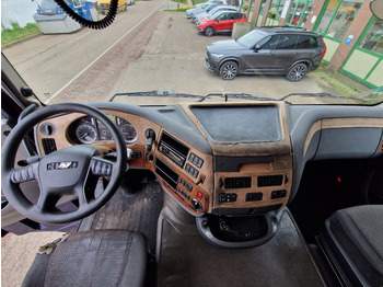 Interior photo 2: وحدة جر DAF XF 440 FT