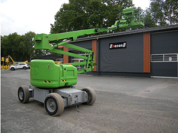 منصة تلسكوبية محمولة على شاحنة GENIE Z45/25