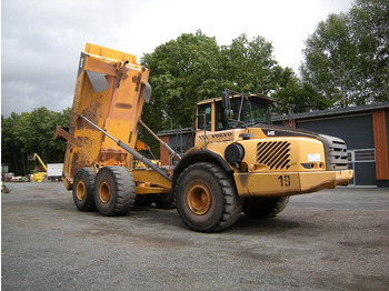 شاحنة قلاب مفصلية VOLVO A40E