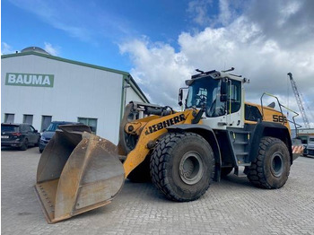 اللودر بعجل LIEBHERR L 566