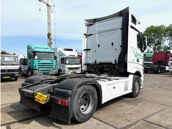 Mercedes-Benz Actros 1845 LS BIGSPACE (RETARDER / EURO 5 / TELLIGENT GEARBOX / FULL SPOILERSET / 2x DIESELTANK / AIRCONDITIONING) Mercedes-Benz Actros 1845 LS BIGSPACE (RETARDER / EURO 5 / TELLIGENT GEARBOX / FULL SPOILERSET / 2x DIESELTANK / AIRCONDITIONING): صورة 3