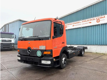 شاحنة هيكل كابينة MERCEDES-BENZ Atego 823