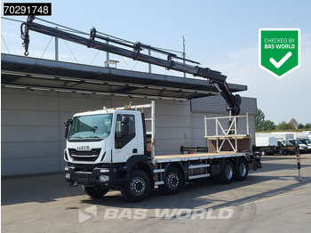 شاحنات مسطحة IVECO Trakker