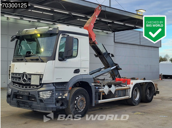 شاحنة ذات خطاف MERCEDES-BENZ Arocs 2643