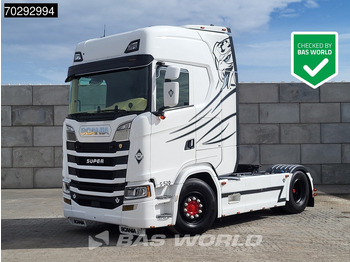 وحدة جر SCANIA S 520