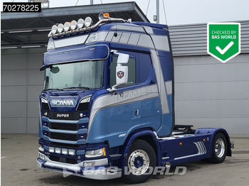 وحدة جر SCANIA S 520