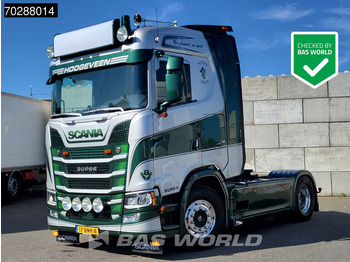 وحدة جر SCANIA S 520