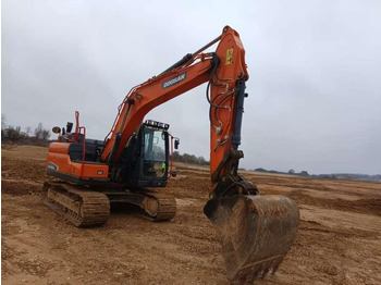 حفار زحاف DOOSAN DX140LC-5