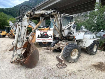 حفارة دولاب Mecalac 8CXI: صورة 2