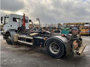 شاحنة ذات خطاف Mercedes AXOR 1833: صورة 5