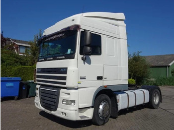 وحدة جر DAF XF 105 460