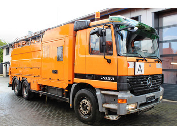 شاحنة الشفط MERCEDES-BENZ Actros 2653
