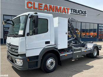 شاحنة ذات خطاف MERCEDES-BENZ Atego 1218