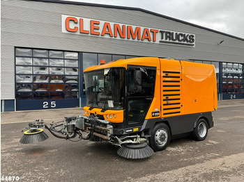 سياره كنس شوارع RAVO