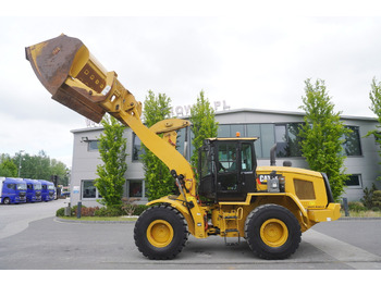 اللودر بعجل CATERPILLAR 930M