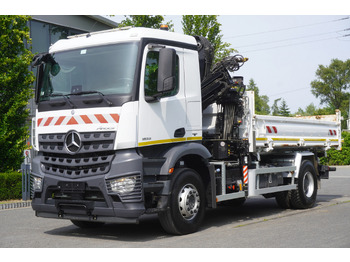 شاحنة قلاب, شاحنة كرين MERCEDES-BENZ Arocs 1833 / 87,000 km!!! / Hds HIAB X-DUO 128 B-2 / three-sided tipper: صورة 3
