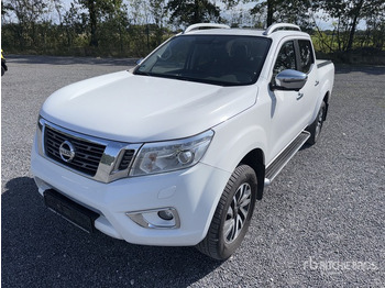 شاحنة البيك أب NISSAN Navara