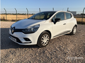 سيارة RENAULT