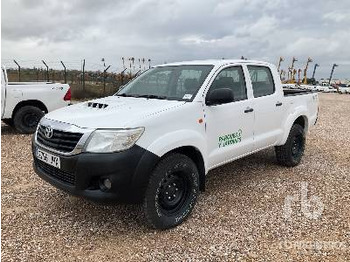 شاحنة البيك أب TOYOTA Hilux
