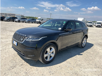 سيارة دفع رباعي LAND ROVER